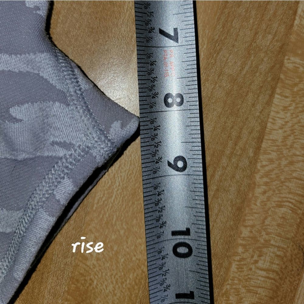 Under Armour Camo Leggings #YLEG1 - Picture 6 of 11